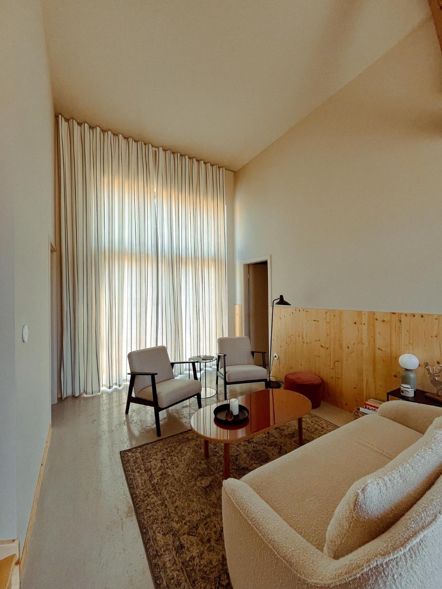 Grange Alma Villa Оберне Екстериор снимка